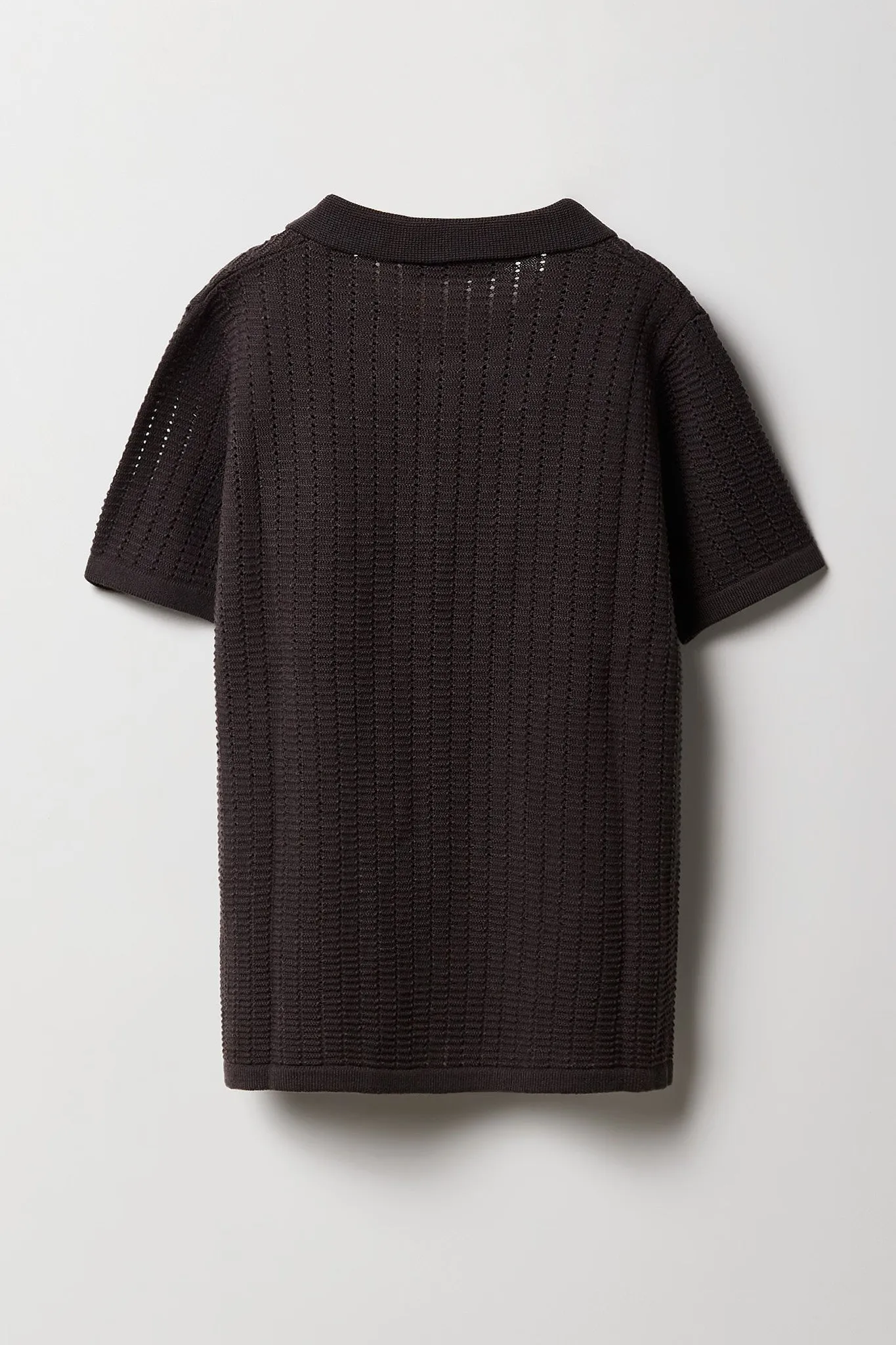 Haut boutonné en tricot ajouré pour garçon