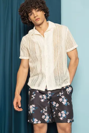 Haut boutonné en tricot ajouré texturé