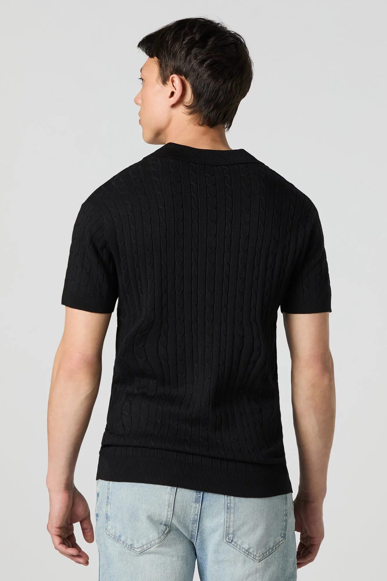 Haut en tricot torsadé avec col et encolure en V