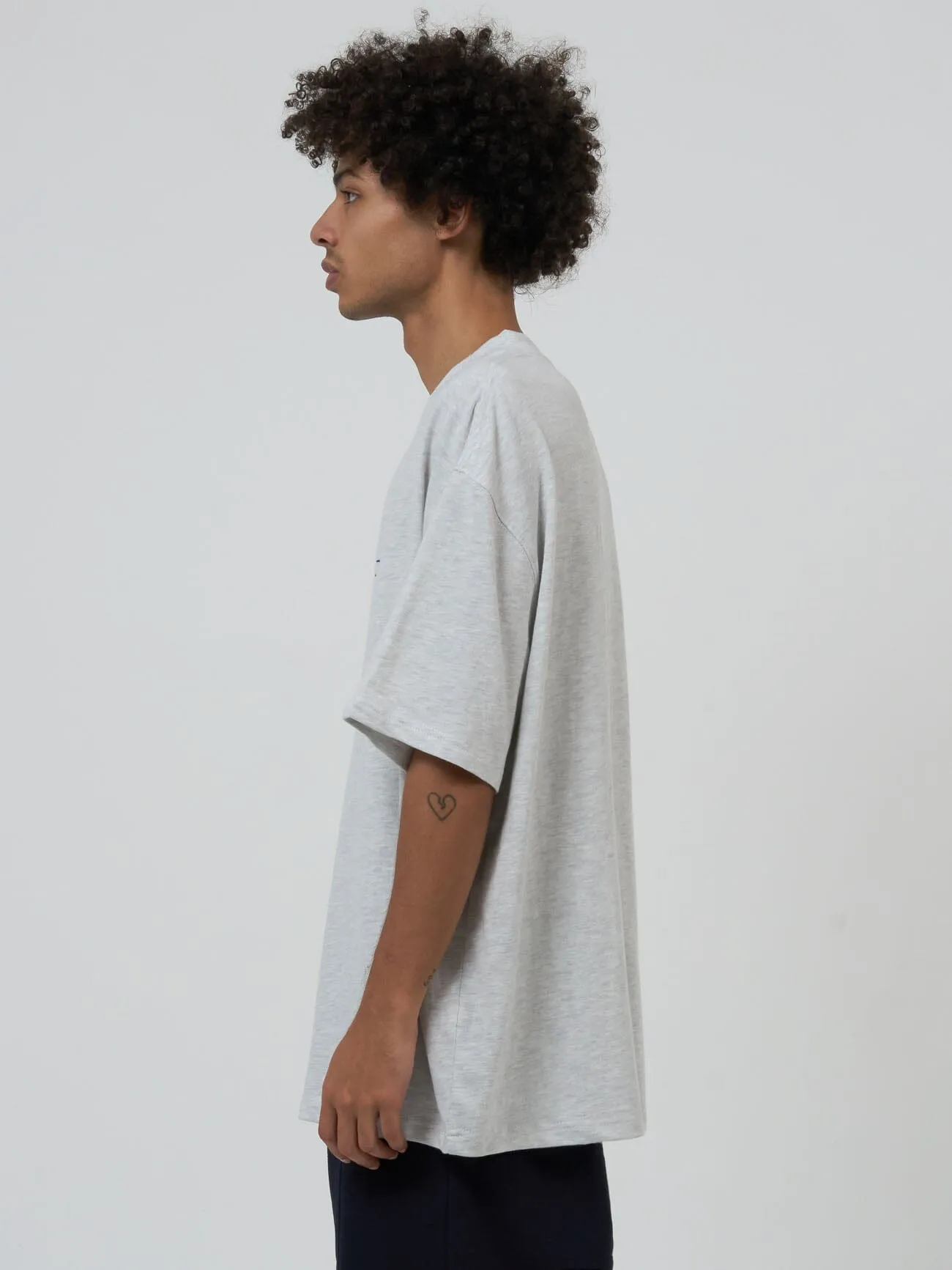 Redshirt Box Fit Oversize Tee - White Marle