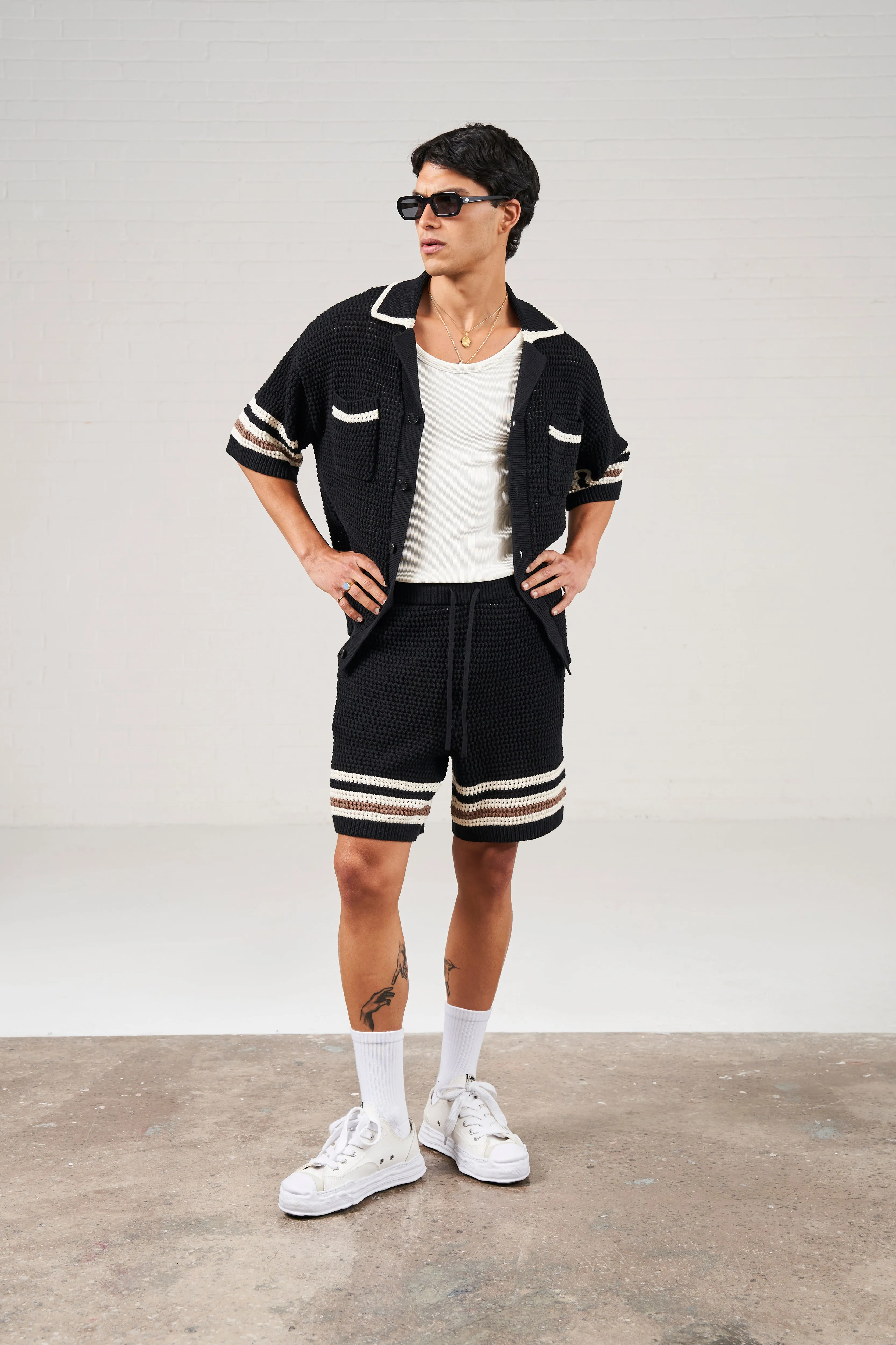 STRIPE TRIM CROCHET KNITTED SHIRT - BLACK