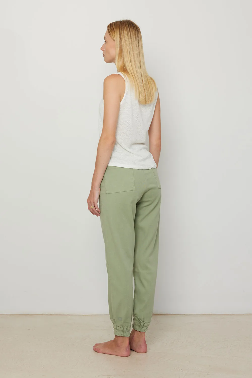 Unisex Pistachio Light Green